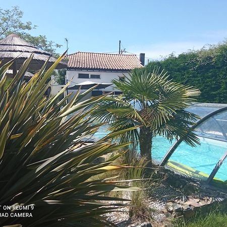 مبيت وإفطار Le Champ-Saint-Pere Mas Des Vignes Piscine Chauffee المظهر الخارجي الصورة