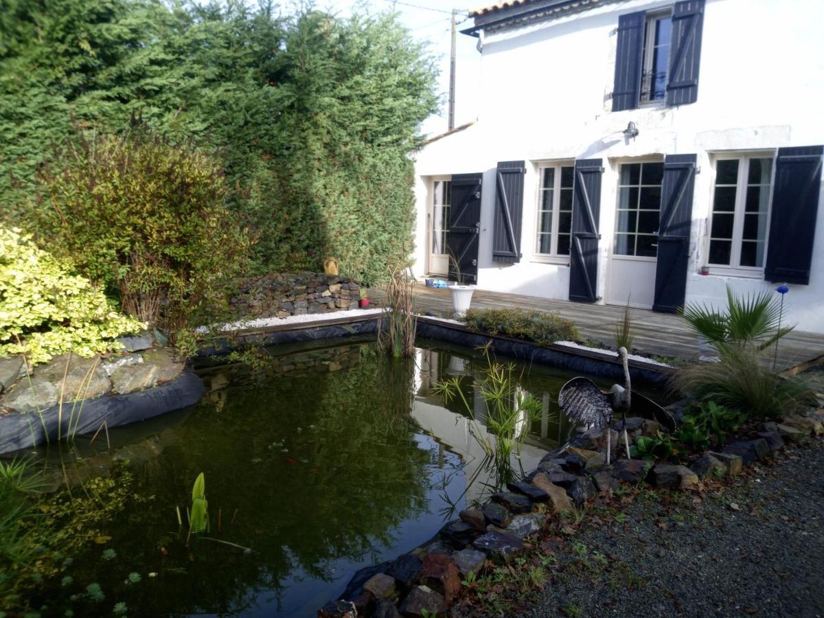 مبيت وإفطار Le Champ-Saint-Pere Mas Des Vignes Piscine Chauffee المظهر الخارجي الصورة