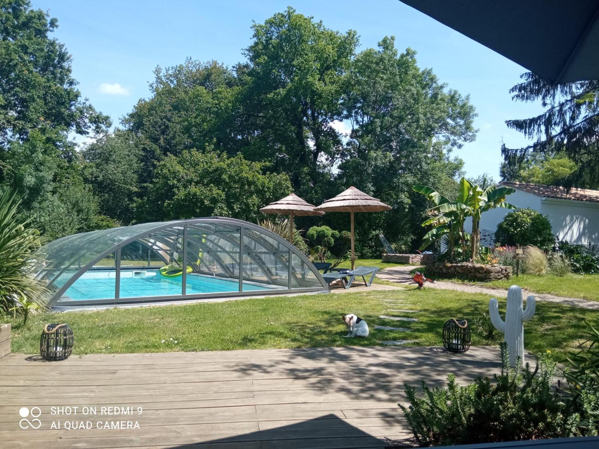 مبيت وإفطار Le Champ-Saint-Pere Mas Des Vignes Piscine Chauffee المظهر الخارجي الصورة